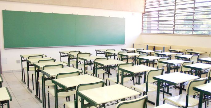 Avaré: Secretária não sabe explicar como dedetizar escolas