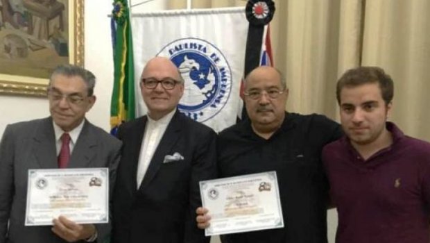 CLÁUDIO SALOMÃO É REELEITO PARA A VICE-PRESIDÊNCIA DA  API