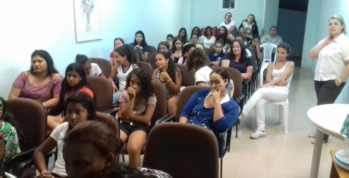 Unimed Avaré promove palestras para  orientar atletas do projeto CTU