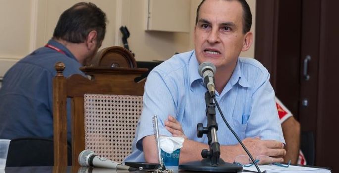 Prefeito de São Manuel é cassado depois de denúncia sobre terceirização de serviço