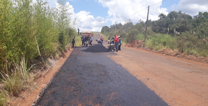 Estrada municipal danificada pelas chuvas é recuperada