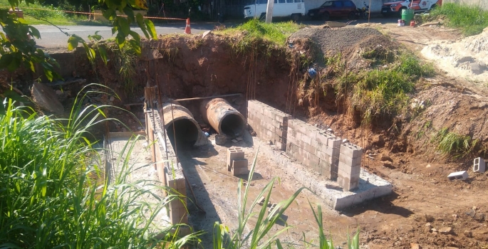 Tubulação é recuperada pela Prefeitura no Santa Elizabeth