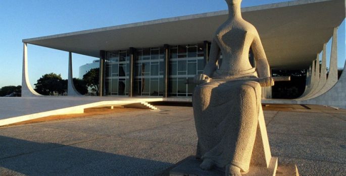 Editorial: Corporação insaciável