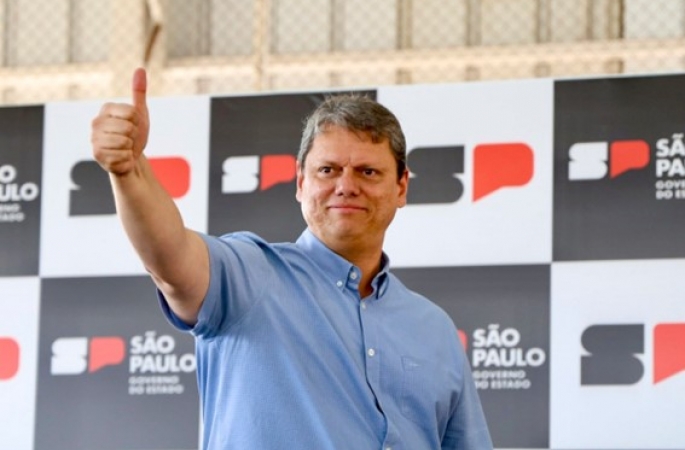 Tarcísio diz a Valdemar que irá para PL
