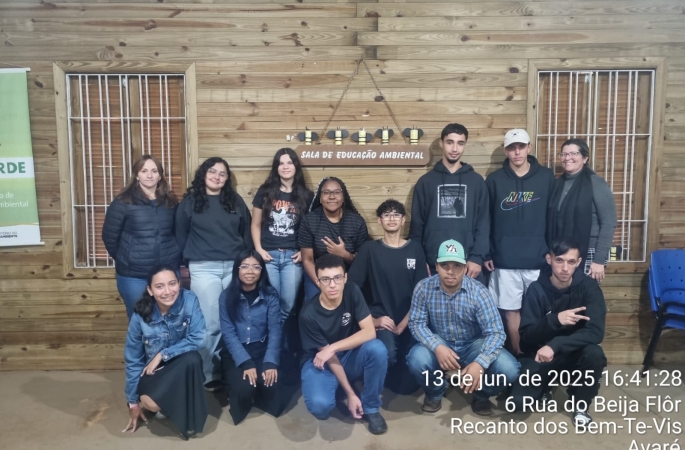 Alunos de escola estadual participam de sessão ambiental na Sala Verde Sabiá