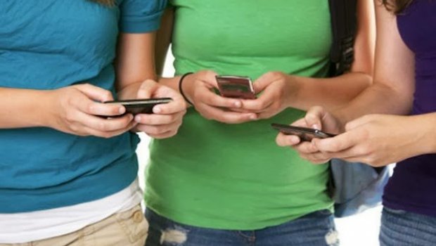 Brasileiro tem mais acesso à internet e passa cada vez mais tempo conectado Apesar de o brasileiro p