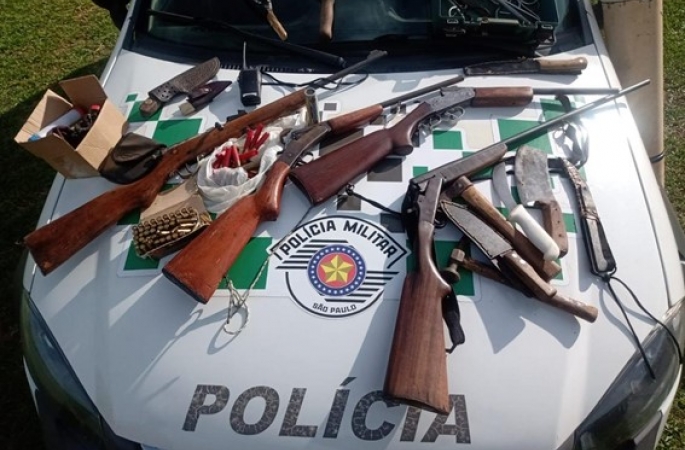 PM Ambiental apreende 15 armas de fogo e detém sete pessoas 