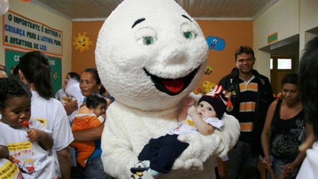 Vacinação contra a pólio começou neste sábado