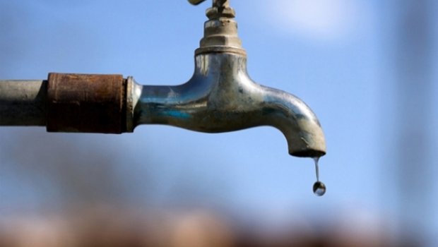 Moradores do Jardim tropical reclamam de falta de abastecimento de água