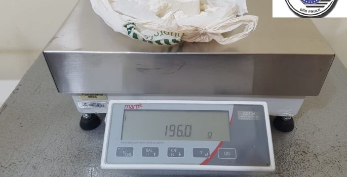 Dois são flagrados pela PM quando “venderiam” drogas em Avaré