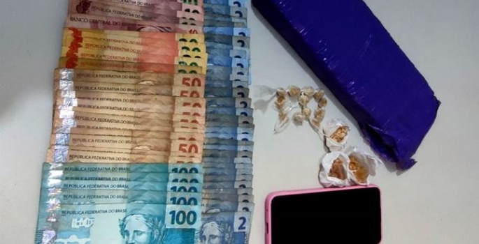 Duas mulheres e um adolescente são presos pela PM por tráfico de drogas em Avaré