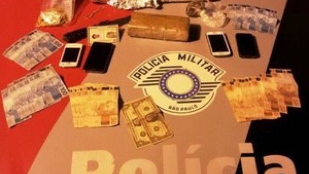 Polícia Militar prende rapaz de 34 anos com R$ 5 mil e maconha em Itaí