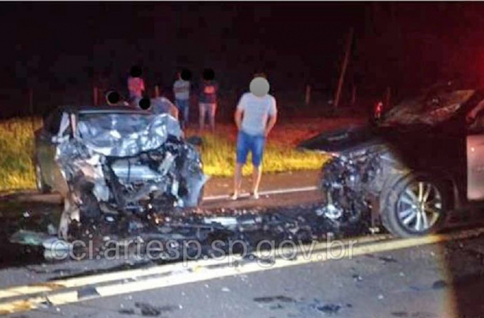 Pai e filho morrem em acidente na SP-255 em Coronel Macedo