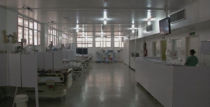 Homem se finge de médico e aplica golpe em família de paciente da St. Casa de Avaré