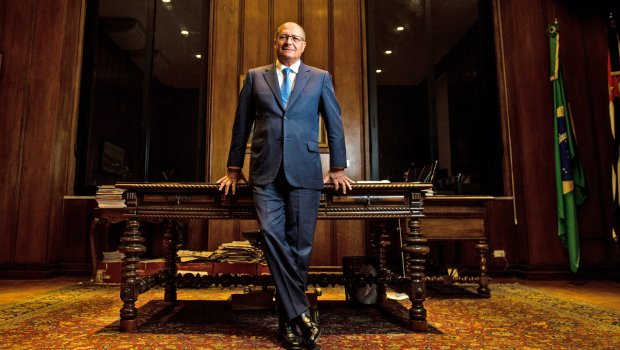 “Precisamos oxigenar a política”