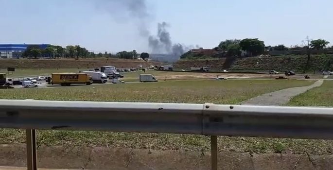 Assalto no Aeroporto de Viracopos deixa 2 baleados e fecha rodovia no interior de SP