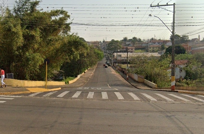 Rua Minas Gerais ganha sentido único entre Avenida Misael Euphrasio e Bairro Alto