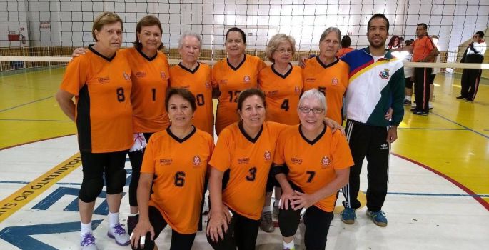 Avareenses conquistam medalhas em natação e dominó no JORI