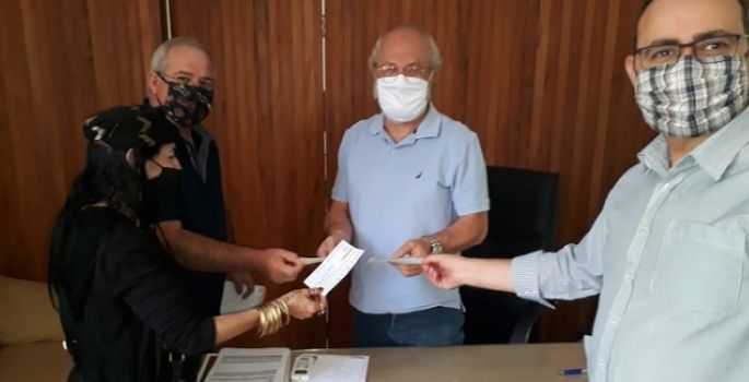 VEREADORES DOAM PARTE DOS “SALÁRIOS” PARA A SANTA CASA DE AVARÉ