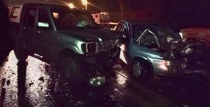 Mulher morre em batida entre carro e caminhonete em rodovia de Avaré
