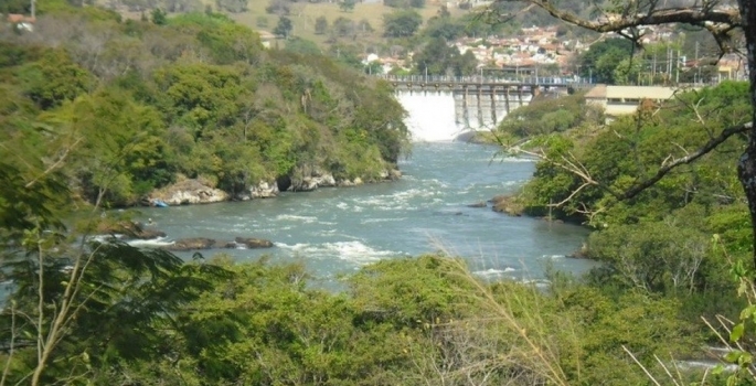 Bombeiros procuram por adolescente de 15 anos que desapareceu em lagoa de Piraju