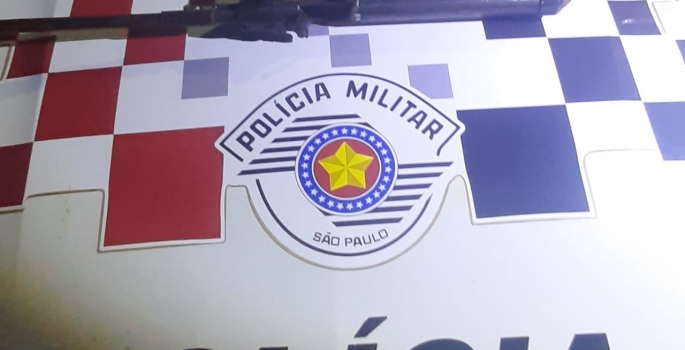 PM apreende espingarda em Paranapanema