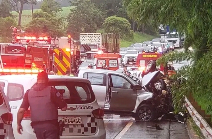 Policiais morrem após acidente em rodovia entre Itaí e Paranapanema