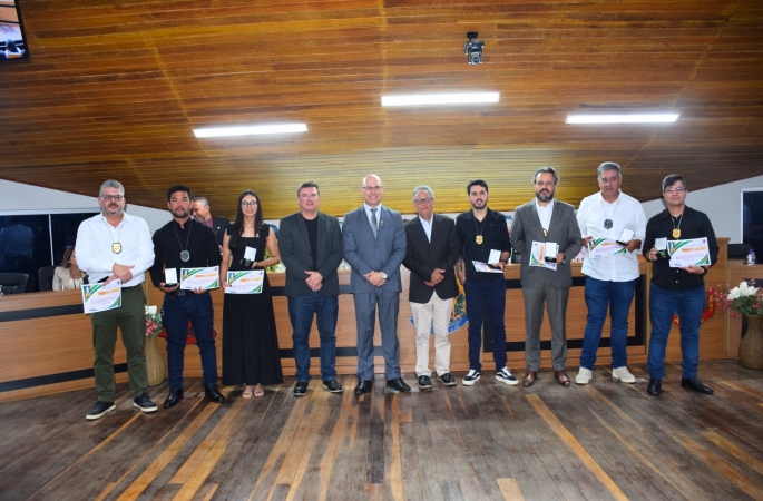 Policiais Civis são homenageados em Sessão Solene na Câmara Municipal