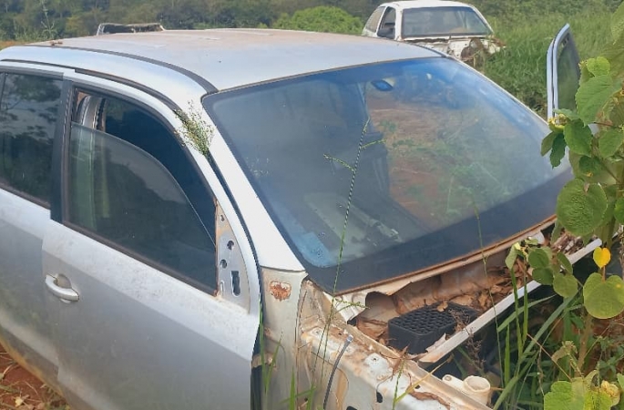 Duas pessoas são presas em flagrante durante operação contra desmanche ilegal 