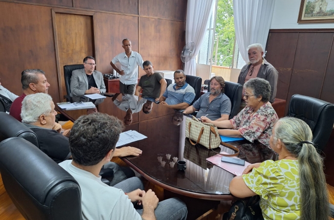 Prefeito Roberto Araujo recebe demandas de moradores da região da Represa