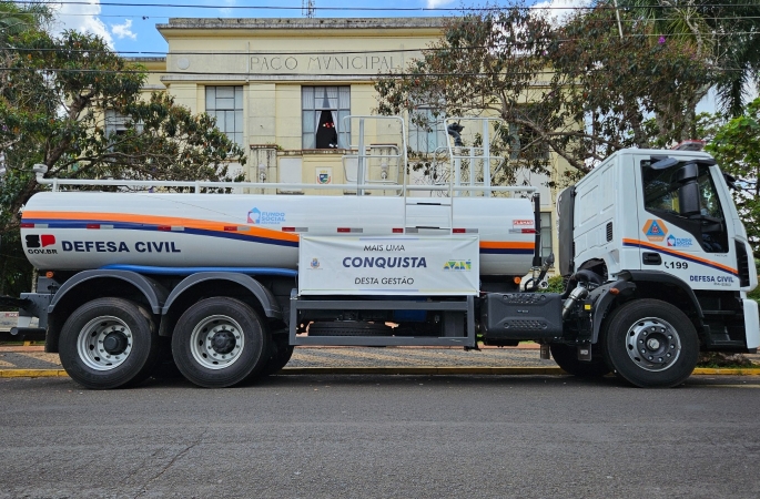 Caminhão-pipa vai auxiliar Defesa Civil no combate a incêndios em Avaré