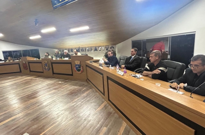 7 a 6  - Samuel Paes não é cassado e mantêm mandato na presidência da Câmara