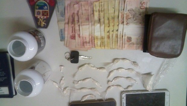 Homem é preso em flagrante com porções de cocaína em Arandu