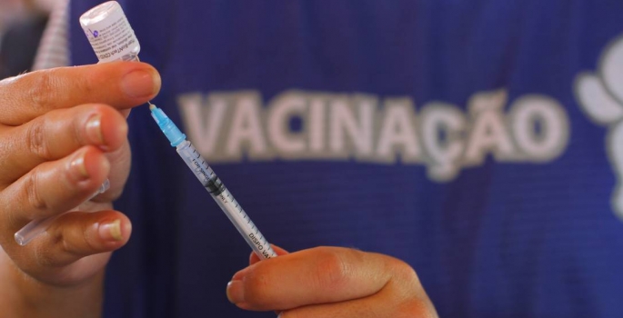 Saúde inicia vacinação contra covid-19 em pessoas de 35 e 36 anos na quinta-feira, 15