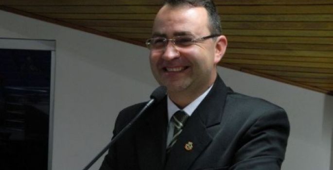 Zandoná cobra inauguração do “lanchódromo” de Avaré