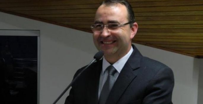 Vereador tece críticas sobre gestão do Esporte avareense