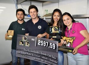 Universitários da Faculdade Eduvale estagiam nos eventos da ABQM