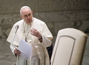 Papa Francisco anuncia cortes nos salários de clérigos e cardeais  O Papa Francisco ordenou nesta qu