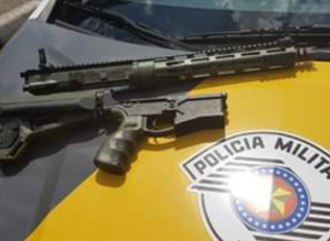 TOR prende homem que trafegava com fuzil na Rodoanel
