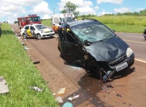 Grave acidente mata uma mulher e deixa feridos na SP-255, Avaré