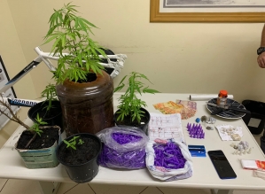 ROCAM flagra adolescentes com drogas no centro da cidade de Avaré