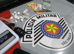 Homem é flagrado atuando no chamado “Disk Droga” em Botucatu