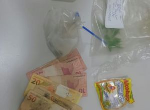 Região- PM surpreende homem com droga e descobre local de venda de drogas