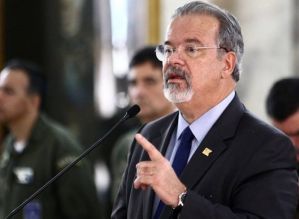Jungmann diz que classe média reclama do crime e financia o tráfico