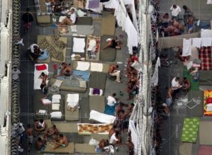 Câmara aprova projeto que restringe saída temporária de presos