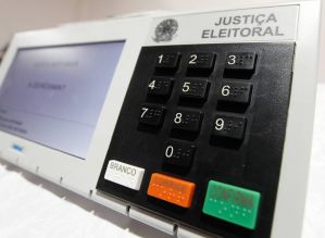Maioria do STF suspende voto impresso nas eleições