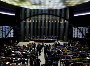 PEC para regular prisão de réu condenado em 2ª instância ganha força na Câmara