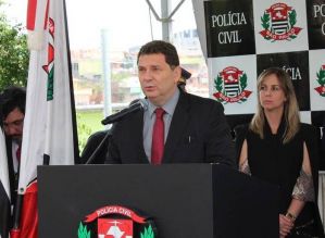 Chefe da Polícia Civil deixa cargo e ataca novo governador de São Paulo
