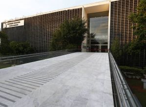 Deputados de SP querem rejeitar projeto que dá R$ 4,2 mil para aluguel de carros