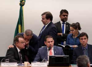 Comissão aprova relatório da reforma da Previdência